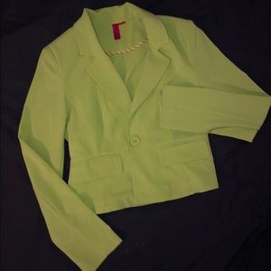 Lime green vest 🧚🏻‍♂️